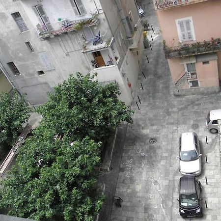 Location Studio Place Du Marche 4Eme Etage Bastia  Luaran gambar